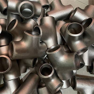 Legeeritud terasest tee